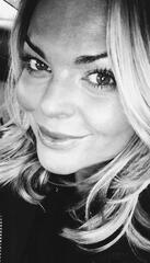 Lisa Marie Bourke headshot b&w