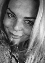 Lisa Marie Bourke Black and white