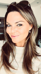 Lisa Marie Bourke earring