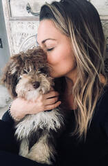 Lisamarie Bourke dogkiss