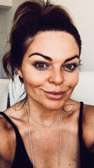 Lisamarie Bourke hair up selfie